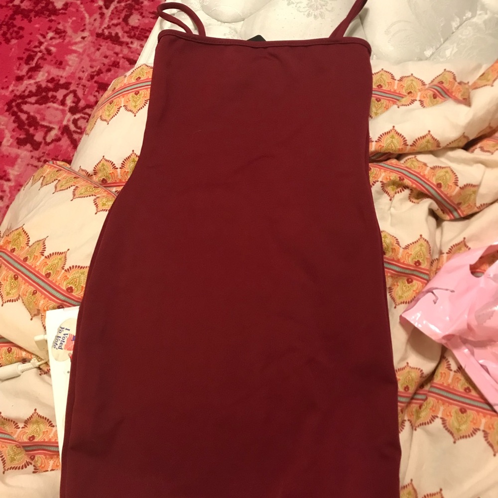 Size small prettylittlething burgundy dress.
